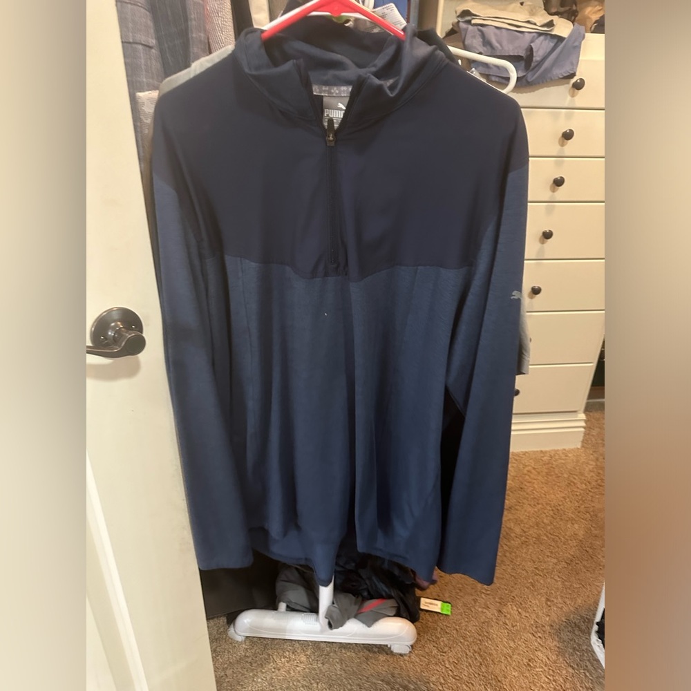 Puma pullover size large